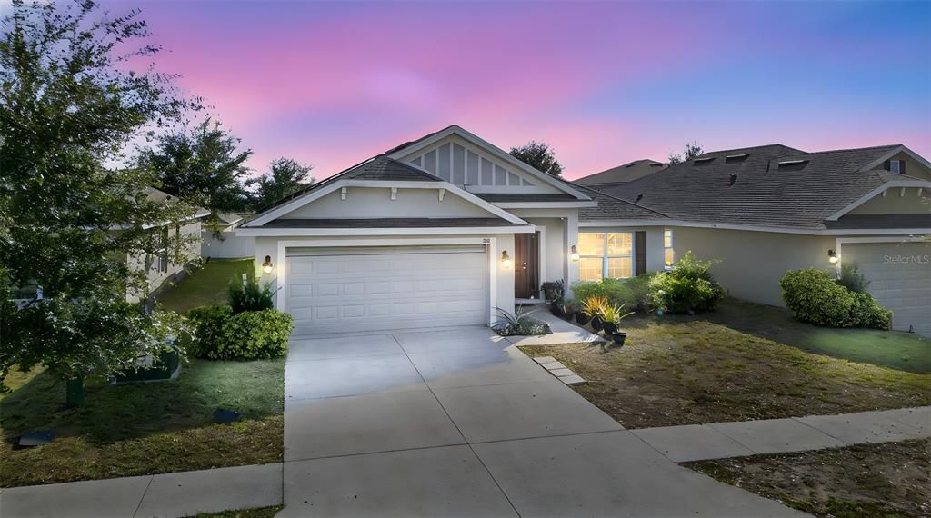 待售: $350,250 (4 贝兹, 3 浴室, 2257 平方英尺)