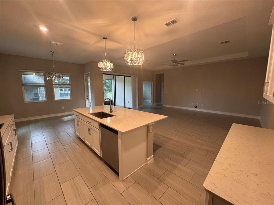 出租: $2,950 (4 贝兹, 3 浴室, 2652 平方英尺)