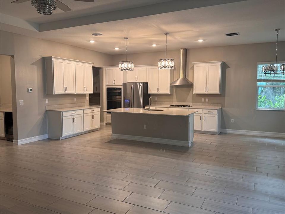 出租: $2,950 (4 贝兹, 3 浴室, 2652 平方英尺)