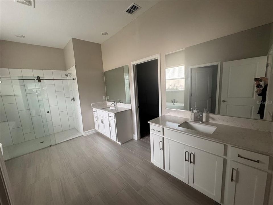 出租: $2,950 (4 贝兹, 3 浴室, 2652 平方英尺)