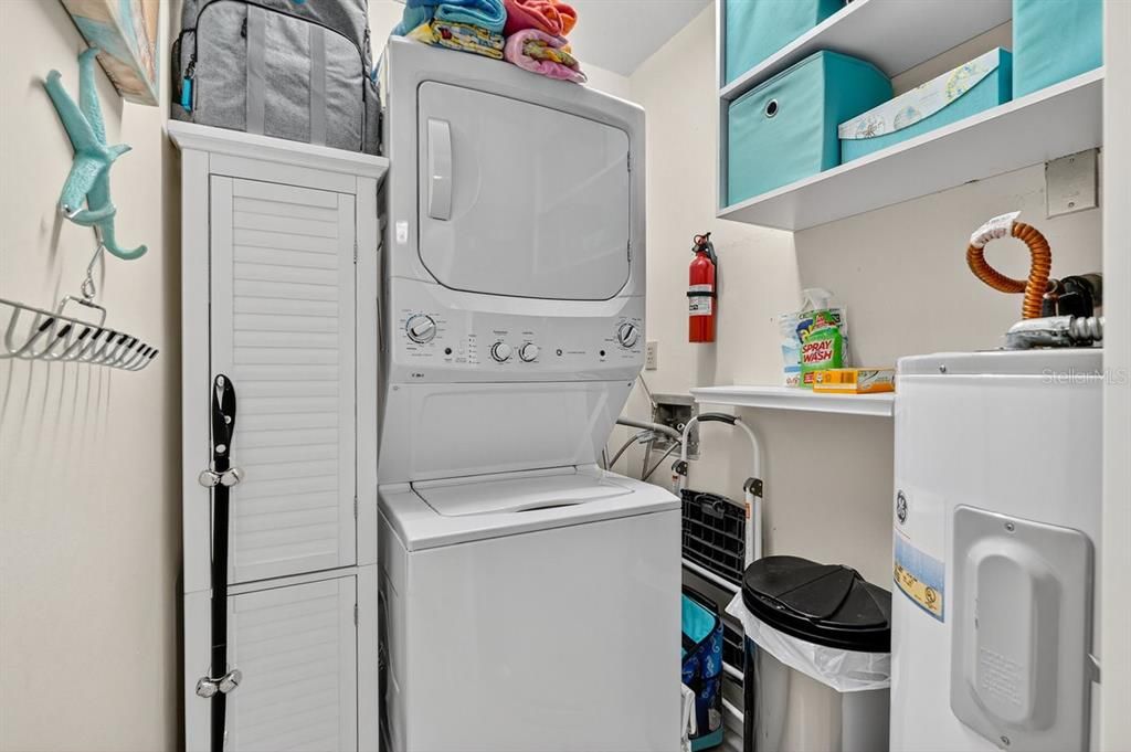 For Sale: $525,000 (2 beds, 2 baths, 1215 Square Feet)