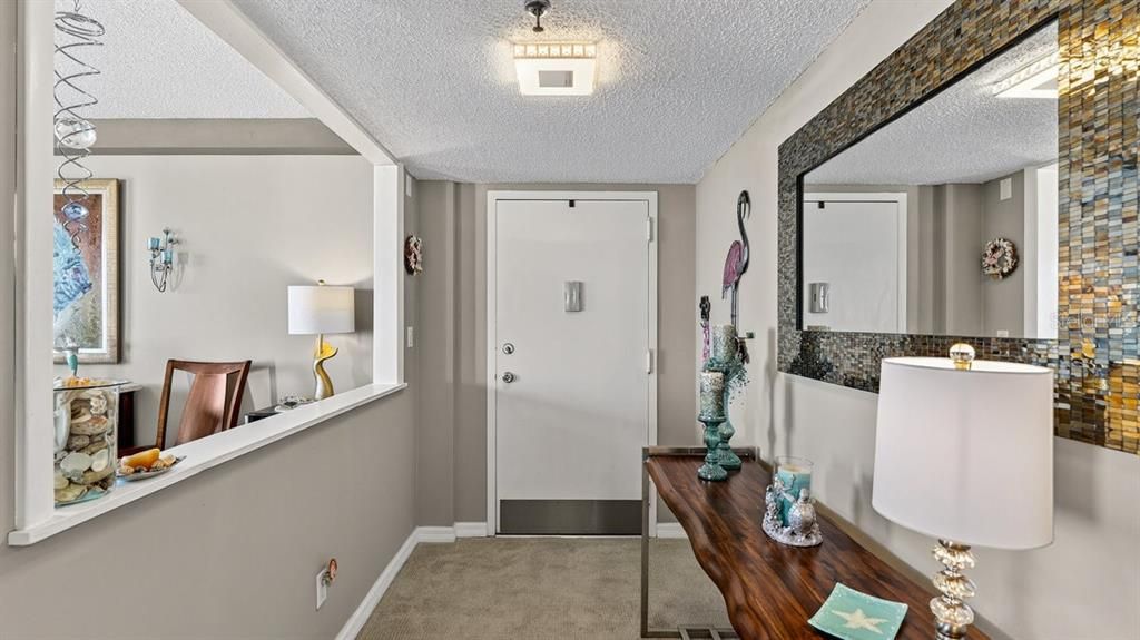 For Sale: $525,000 (2 beds, 2 baths, 1215 Square Feet)