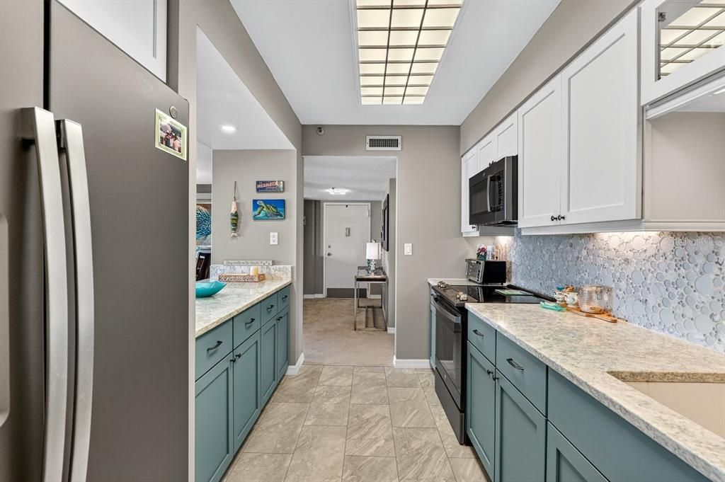 For Sale: $525,000 (2 beds, 2 baths, 1215 Square Feet)