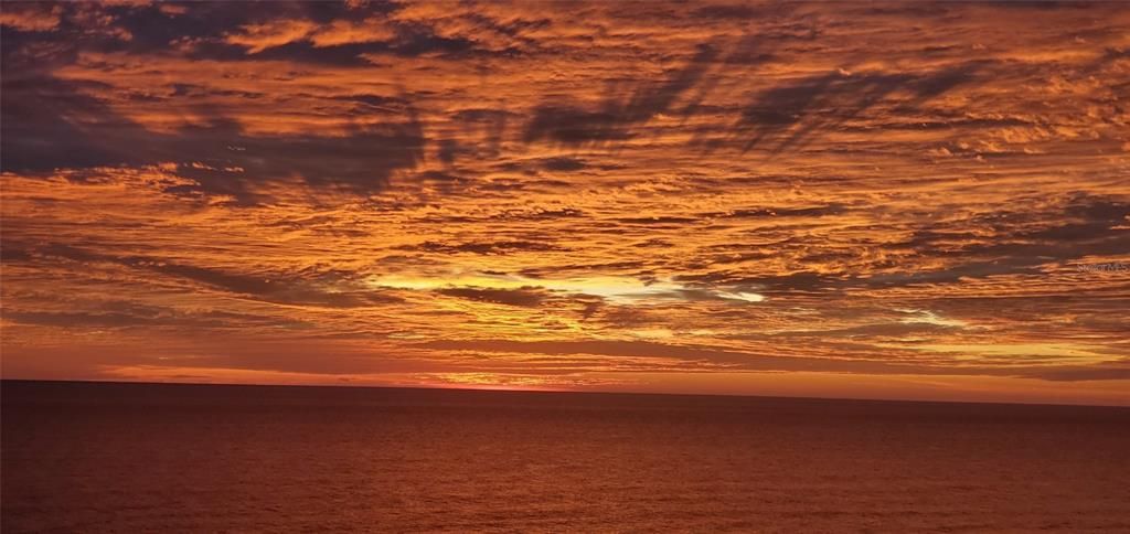 For Sale: $525,000 (2 beds, 2 baths, 1215 Square Feet)