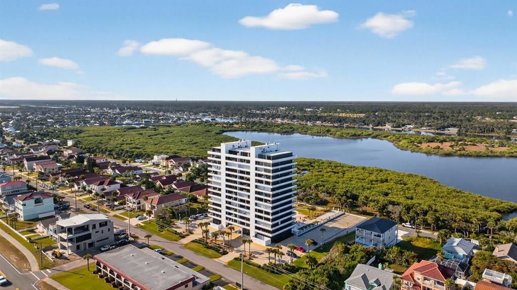 For Sale: $525,000 (2 beds, 2 baths, 1215 Square Feet)