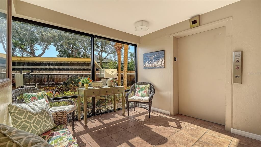 待售: $615,000 (2 贝兹, 2 浴室, 1303 平方英尺)