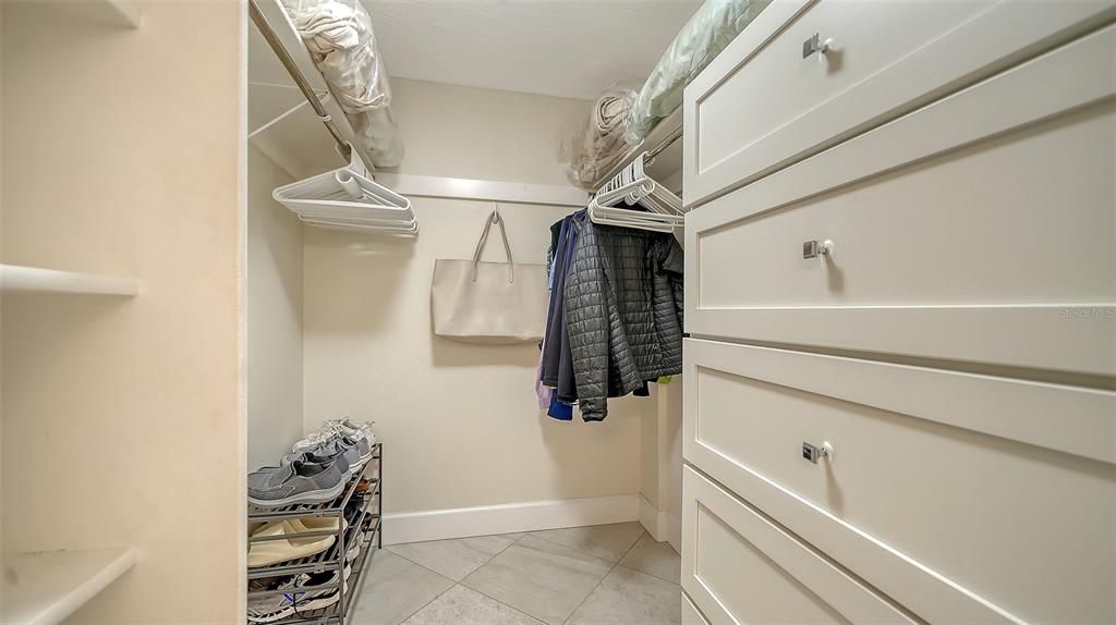 待售: $615,000 (2 贝兹, 2 浴室, 1303 平方英尺)