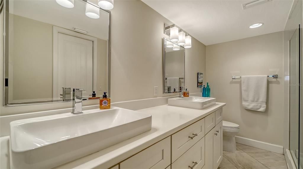 待售: $615,000 (2 贝兹, 2 浴室, 1303 平方英尺)