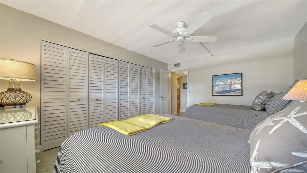 待售: $615,000 (2 贝兹, 2 浴室, 1303 平方英尺)