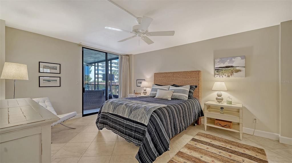 待售: $615,000 (2 贝兹, 2 浴室, 1303 平方英尺)