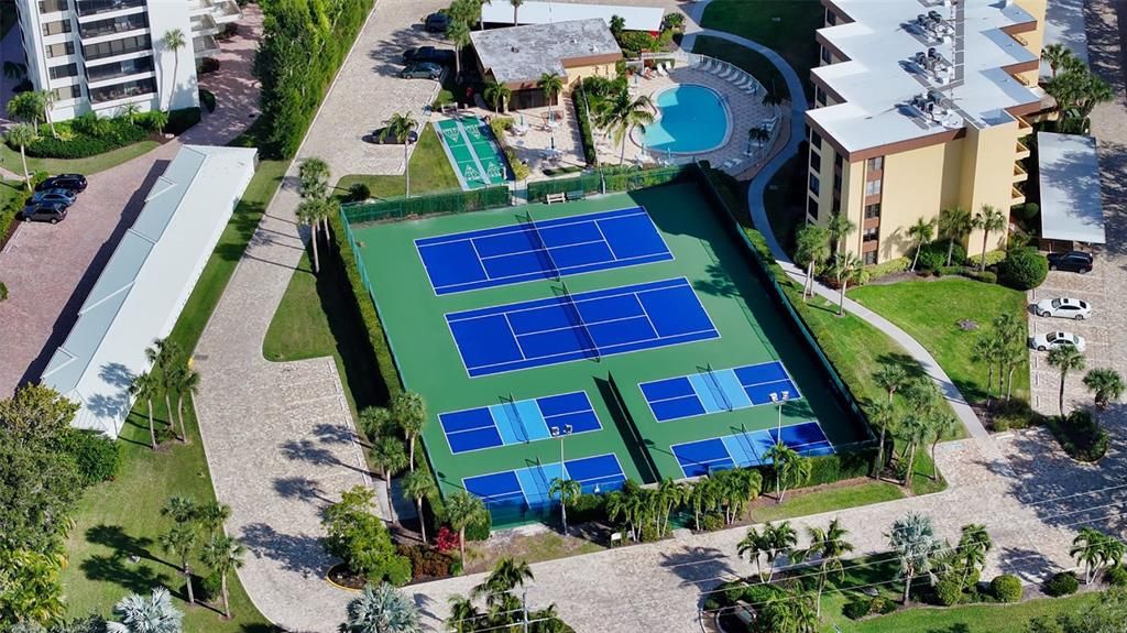 待售: $615,000 (2 贝兹, 2 浴室, 1303 平方英尺)