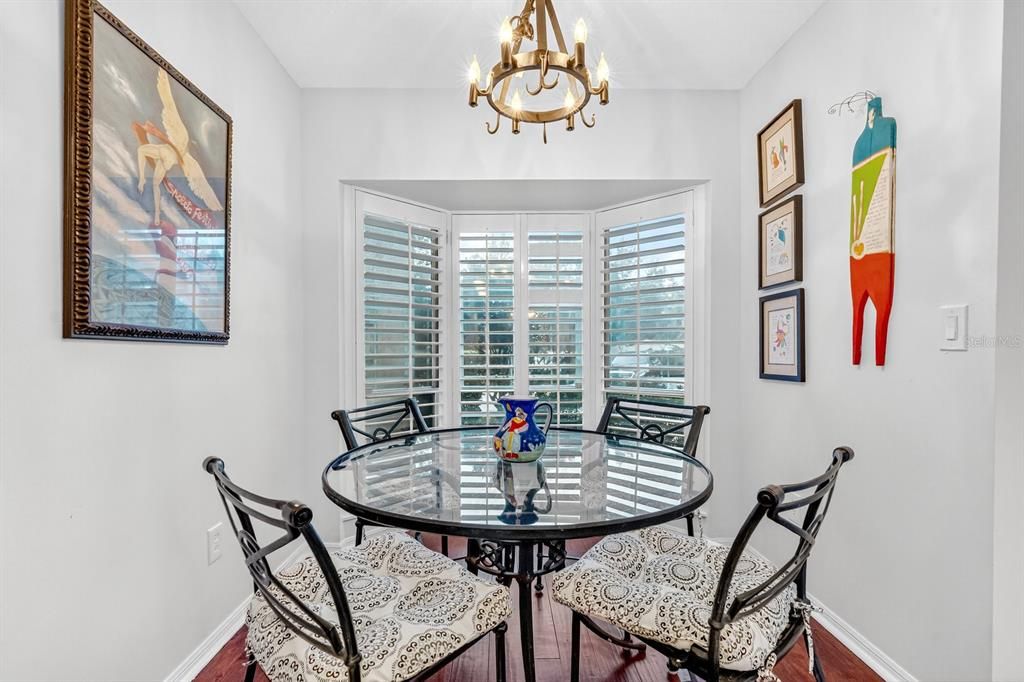 На продажу: $575,000 (3 спален, 2 ванн, 1734 Квадратных фут)