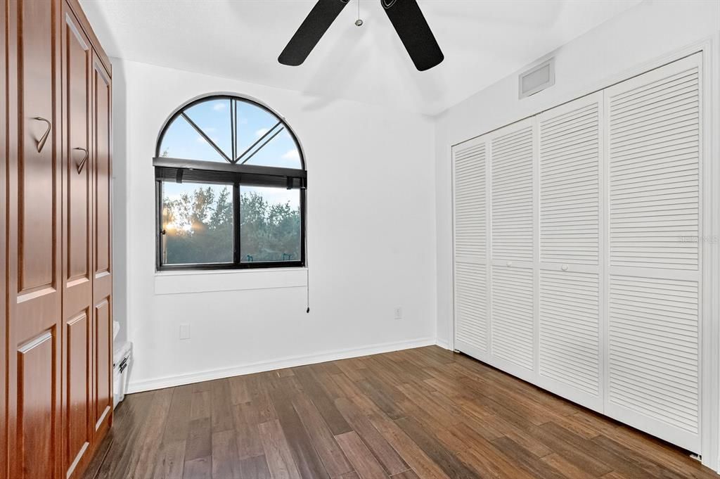 На продажу: $575,000 (3 спален, 2 ванн, 1734 Квадратных фут)