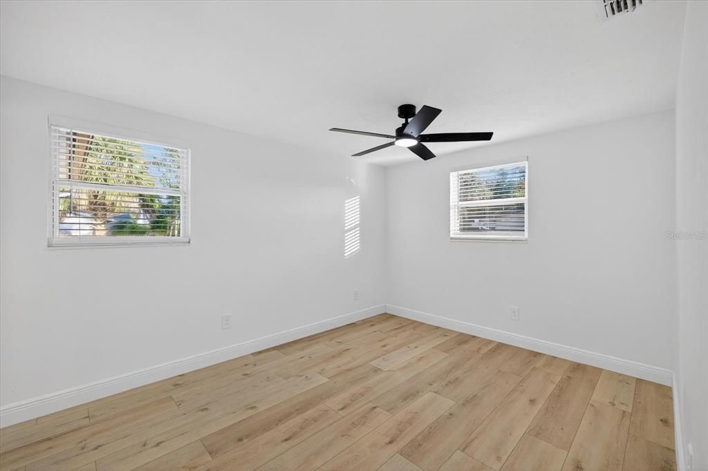 For Sale: $269,900 (3 beds, 2 baths, 1329 Square Feet)