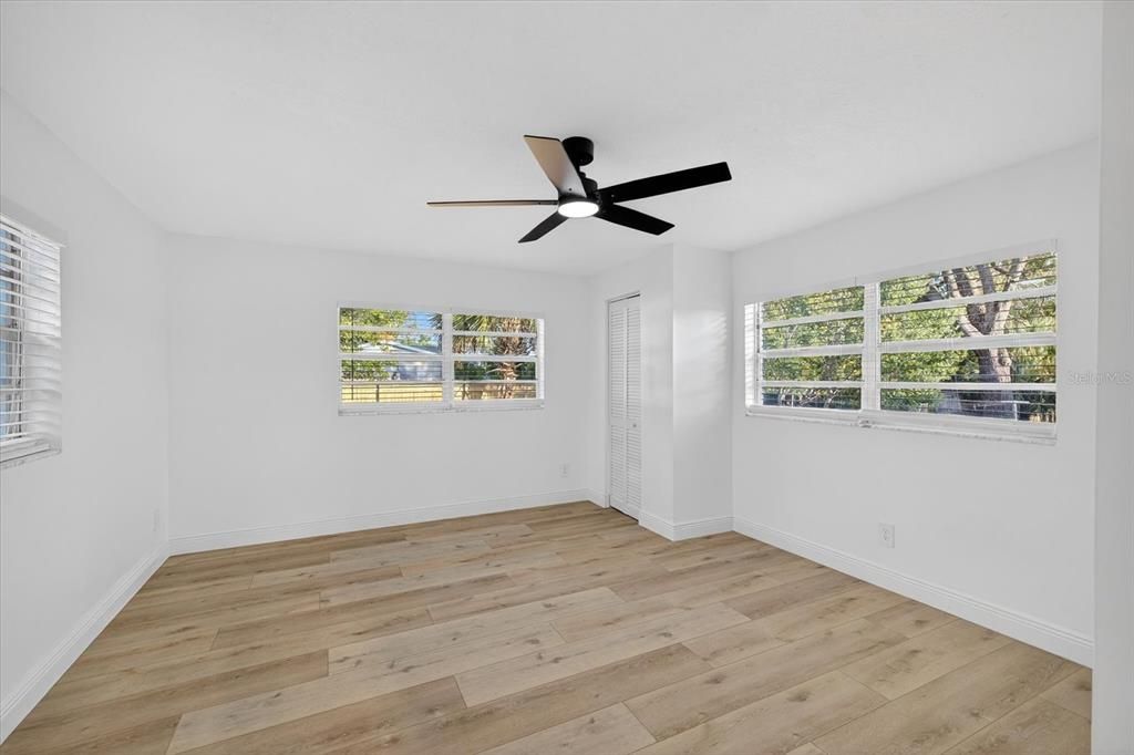 For Sale: $269,900 (3 beds, 2 baths, 1329 Square Feet)