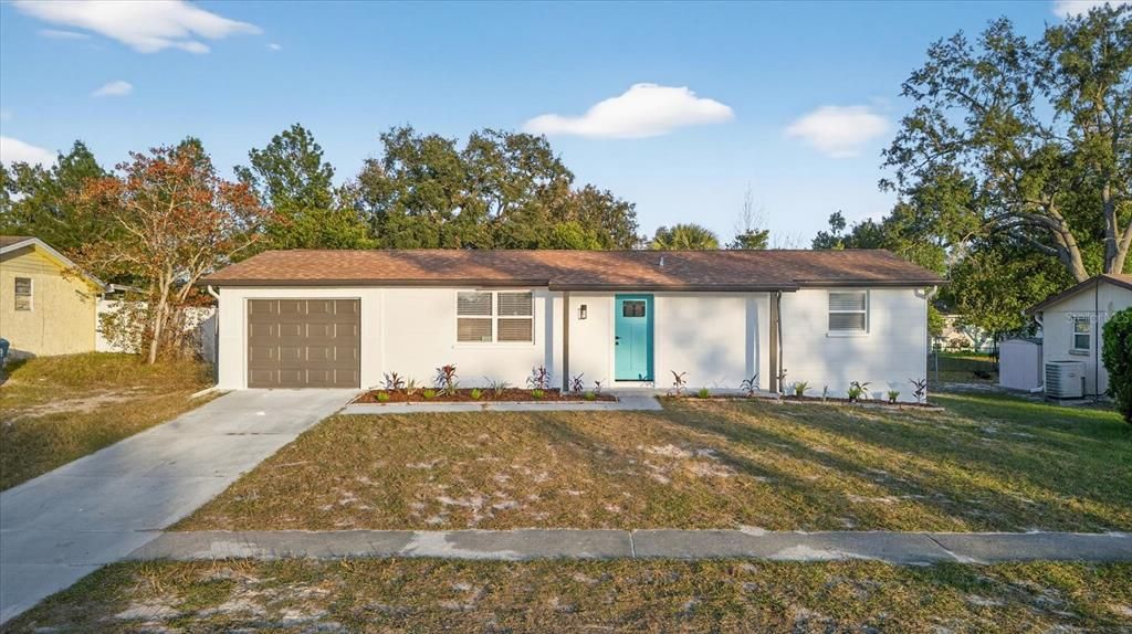For Sale: $269,900 (3 beds, 2 baths, 1329 Square Feet)