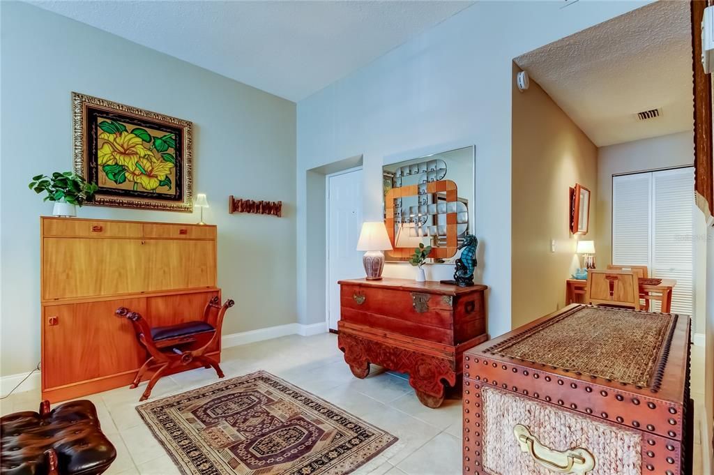 Под контрактом: $299,000 (1 спален, 1 ванн, 645 Квадратных фут)