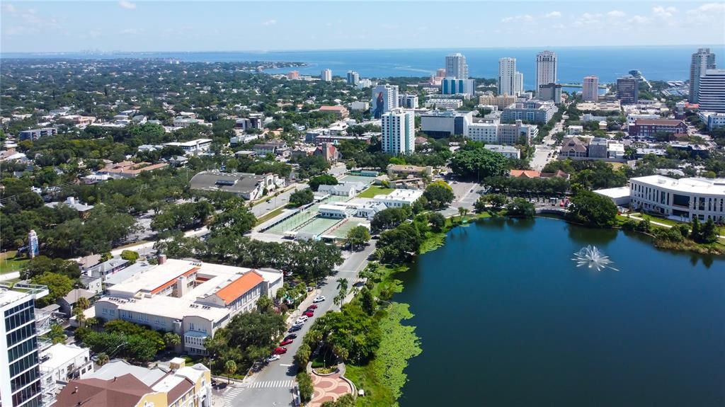 Под контрактом: $299,000 (1 спален, 1 ванн, 645 Квадратных фут)