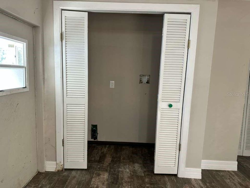 待售: $165,000 (2 贝兹, 2 浴室, 1288 平方英尺)