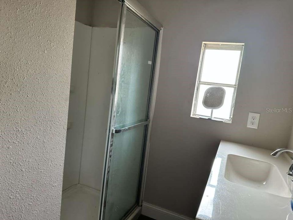 待售: $165,000 (2 贝兹, 2 浴室, 1288 平方英尺)