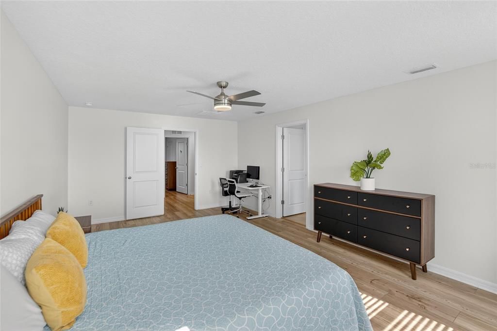 For Sale: $515,000 (5 beds, 3 baths, 2674 Square Feet)