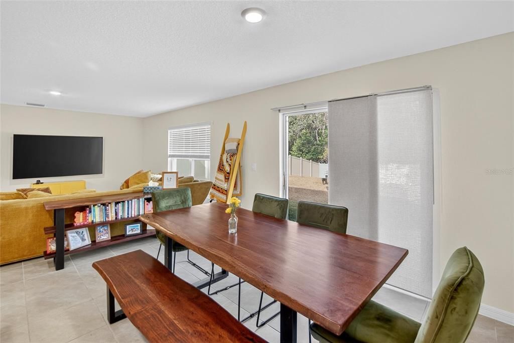 For Sale: $515,000 (5 beds, 3 baths, 2674 Square Feet)