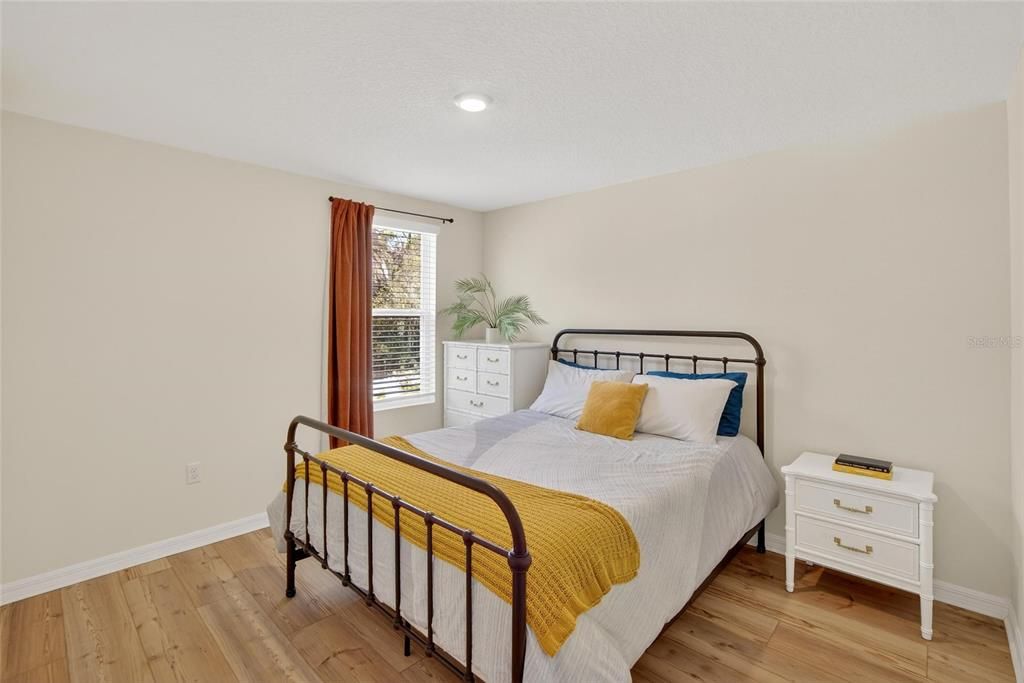 For Sale: $515,000 (5 beds, 3 baths, 2674 Square Feet)