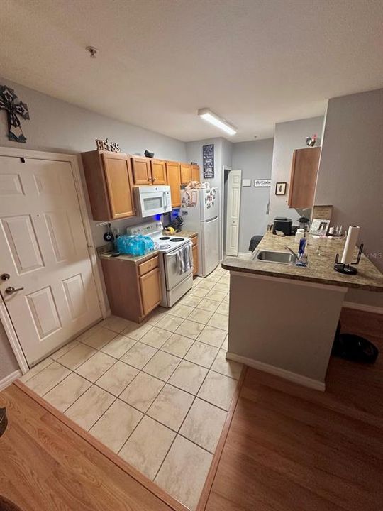 For Rent: $1,725 (2 beds, 2 baths, 1054 Square Feet)
