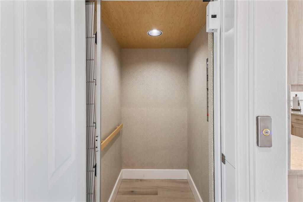 待售: $3,950,000 (5 贝兹, 5 浴室, 4190 平方英尺)