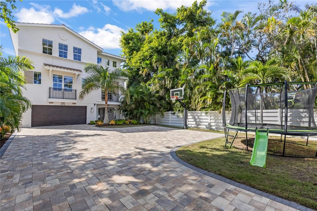 待售: $3,950,000 (5 贝兹, 5 浴室, 4190 平方英尺)