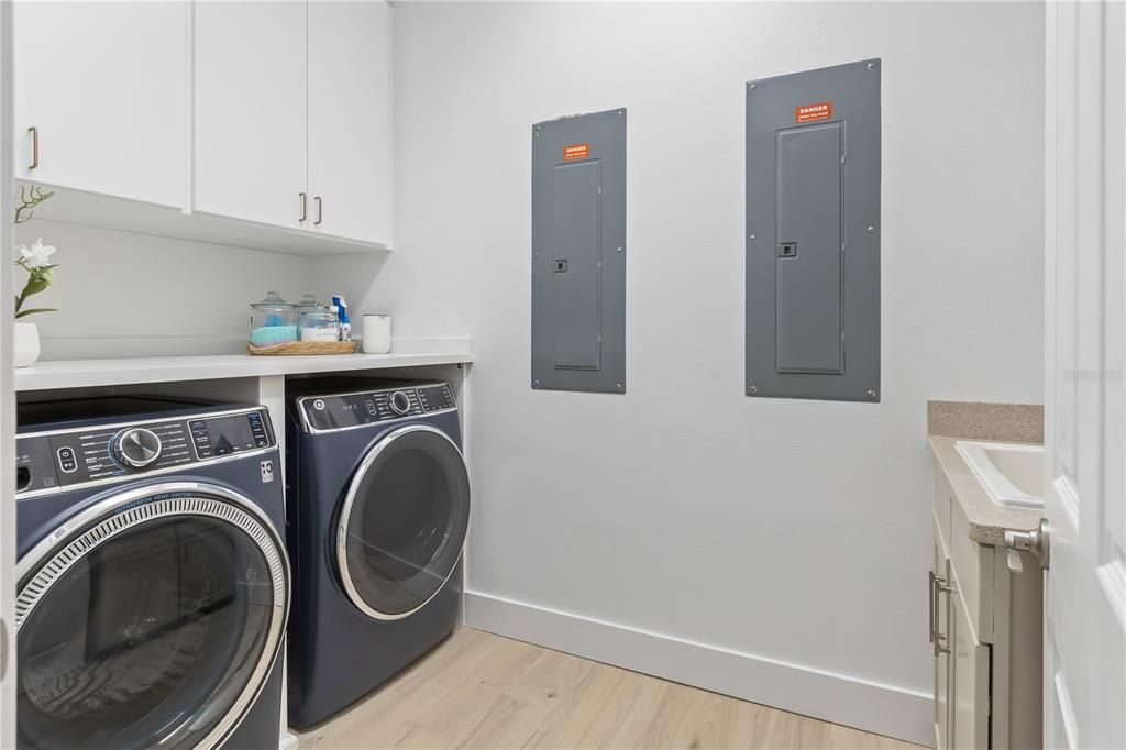 待售: $3,950,000 (5 贝兹, 5 浴室, 4190 平方英尺)