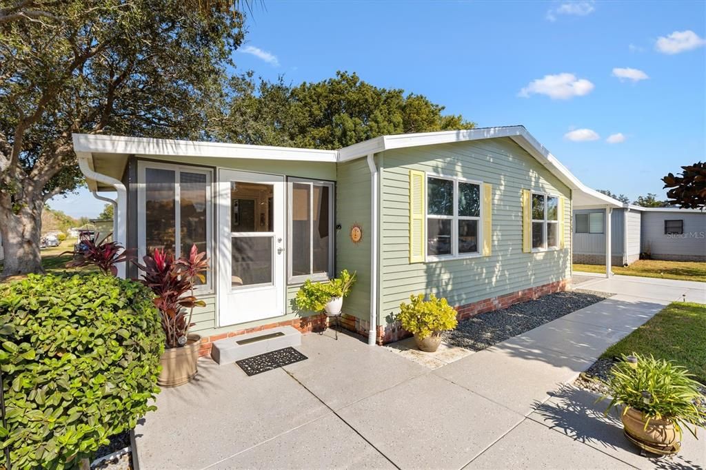 Activo con contrato: $199,000 (2 camas, 2 baños, 1008 Pies cuadrados)