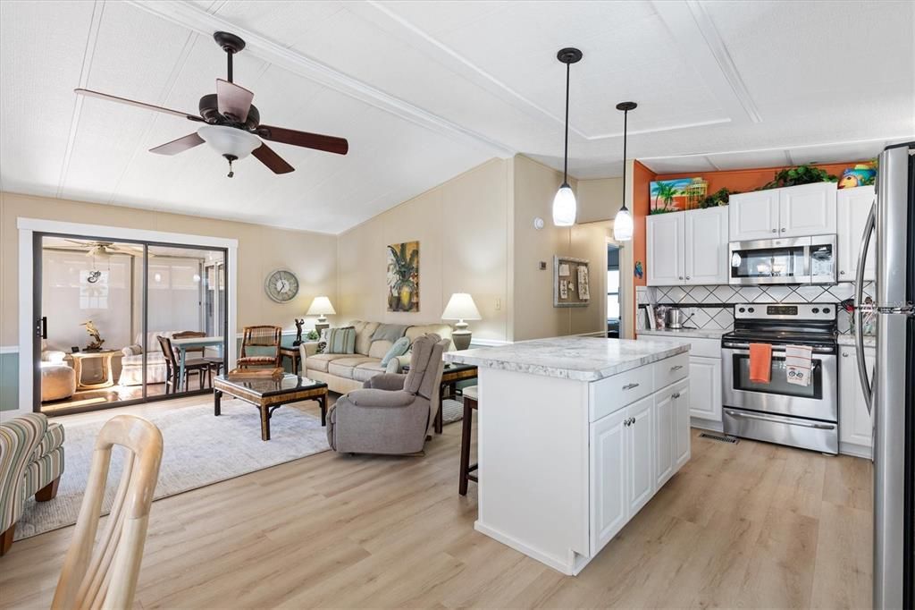 Activo con contrato: $199,000 (2 camas, 2 baños, 1008 Pies cuadrados)