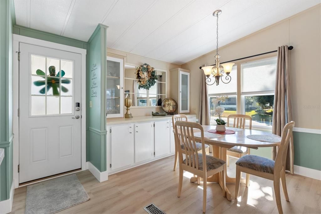 Activo con contrato: $199,000 (2 camas, 2 baños, 1008 Pies cuadrados)