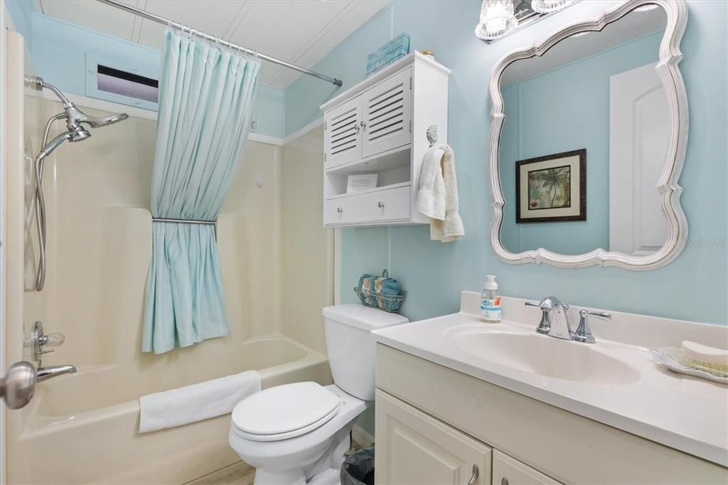 Activo con contrato: $199,000 (2 camas, 2 baños, 1008 Pies cuadrados)