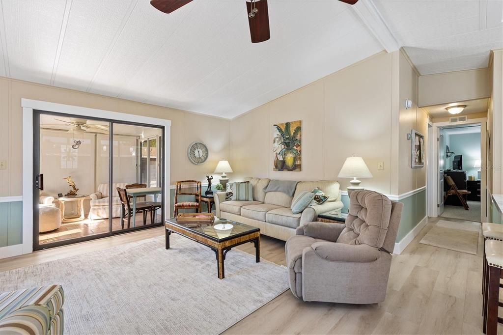 Activo con contrato: $199,000 (2 camas, 2 baños, 1008 Pies cuadrados)