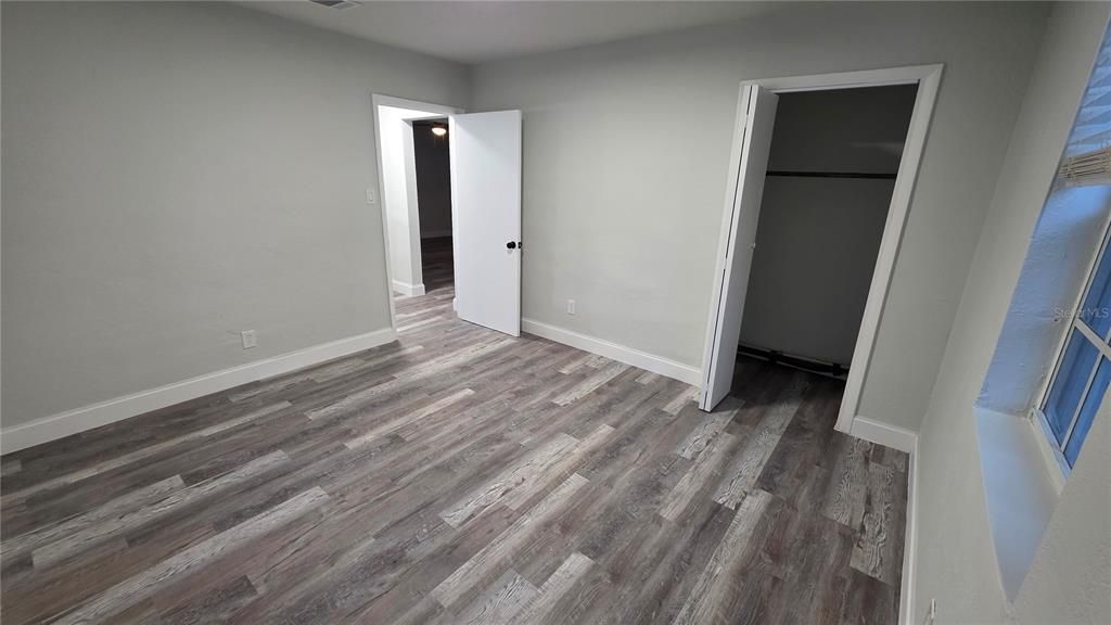 For Sale: $315,000 (2 beds, 1 baths, 988 Square Feet)