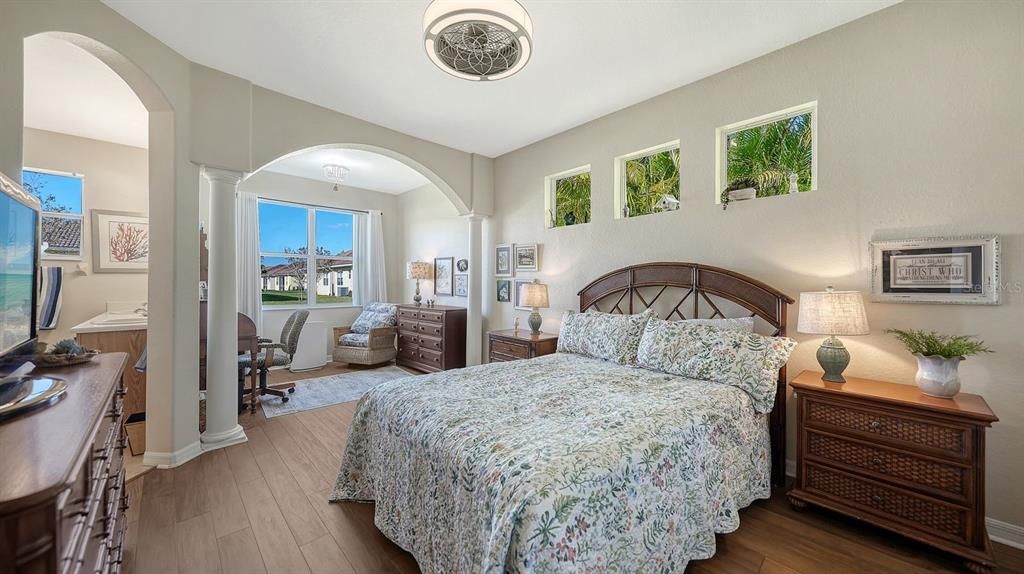 For Sale: $369,000 (2 beds, 2 baths, 1464 Square Feet)