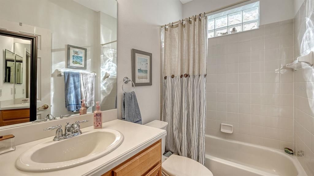 For Sale: $369,000 (2 beds, 2 baths, 1464 Square Feet)