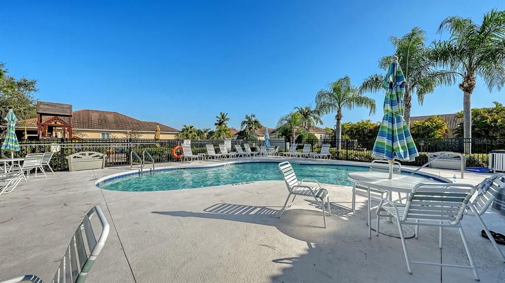 For Sale: $369,000 (2 beds, 2 baths, 1464 Square Feet)