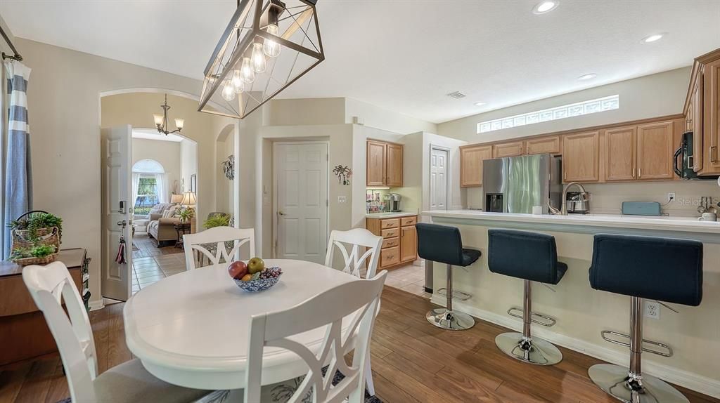 For Sale: $369,000 (2 beds, 2 baths, 1464 Square Feet)