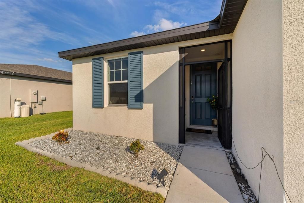 For Sale: $349,999 (3 beds, 2 baths, 1679 Square Feet)