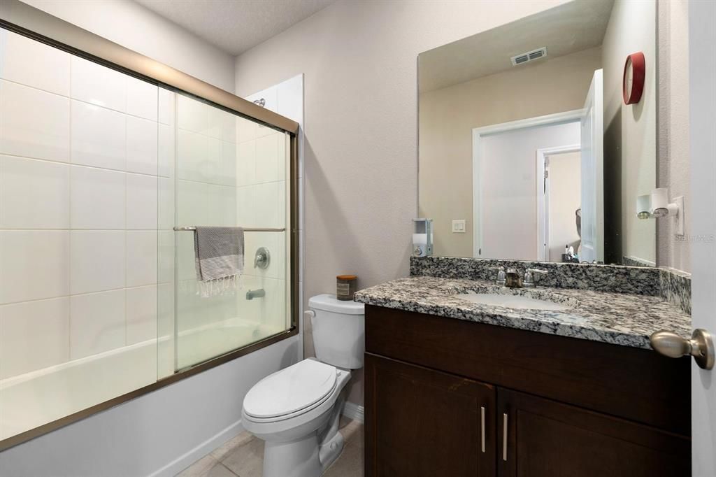 For Sale: $349,999 (3 beds, 2 baths, 1679 Square Feet)