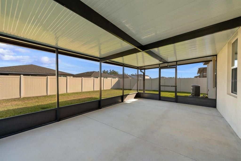 For Sale: $349,999 (3 beds, 2 baths, 1679 Square Feet)