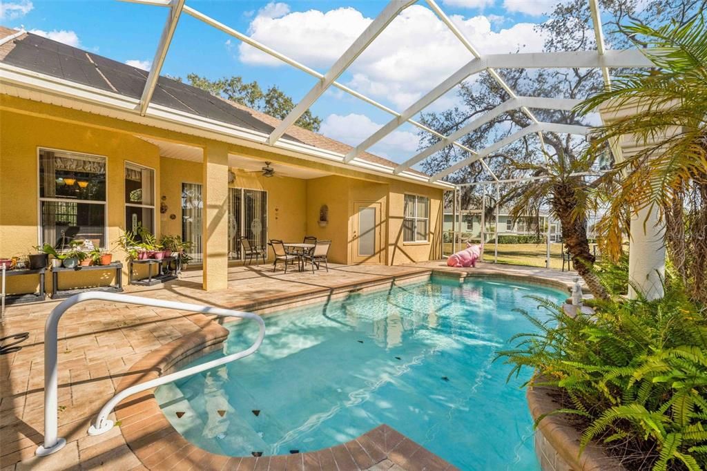 待售: $450,000 (4 贝兹, 2 浴室, 2412 平方英尺)