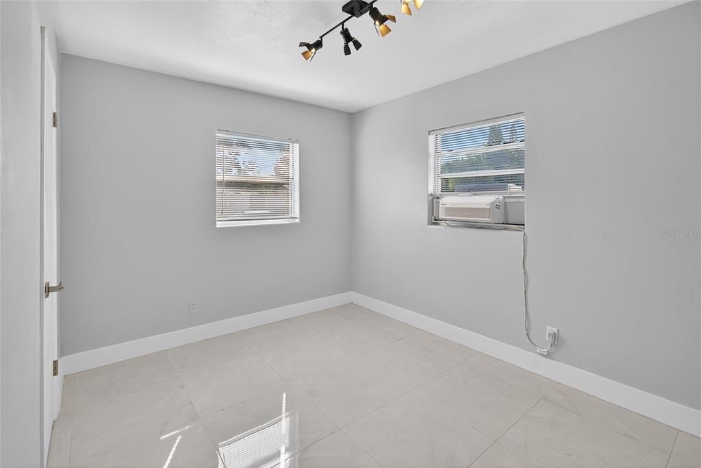 Active With Contract: $310,000 (3 beds, 2 baths, 1088 Square Feet)