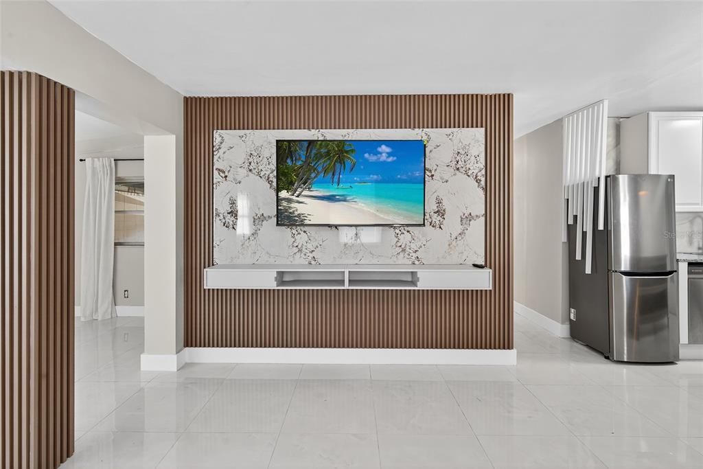 Active With Contract: $310,000 (3 beds, 2 baths, 1088 Square Feet)