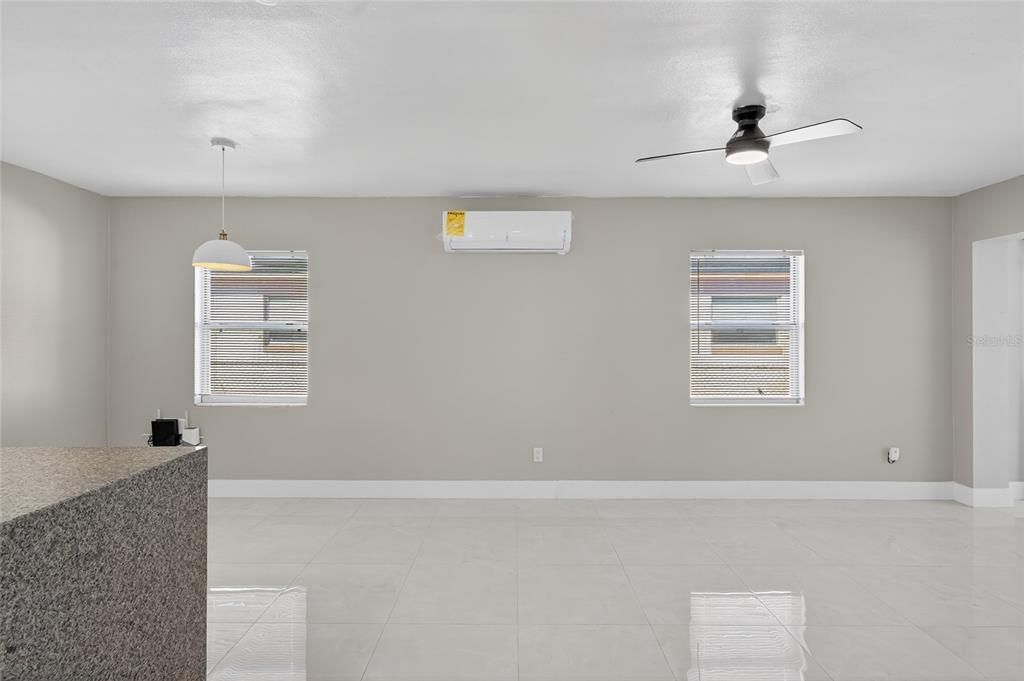 Active With Contract: $310,000 (3 beds, 2 baths, 1088 Square Feet)