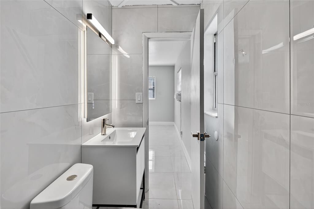 Active With Contract: $310,000 (3 beds, 2 baths, 1088 Square Feet)