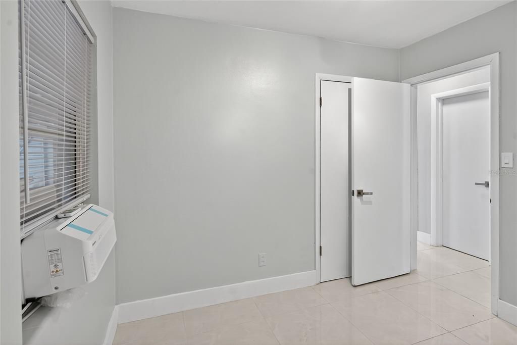 Active With Contract: $310,000 (3 beds, 2 baths, 1088 Square Feet)